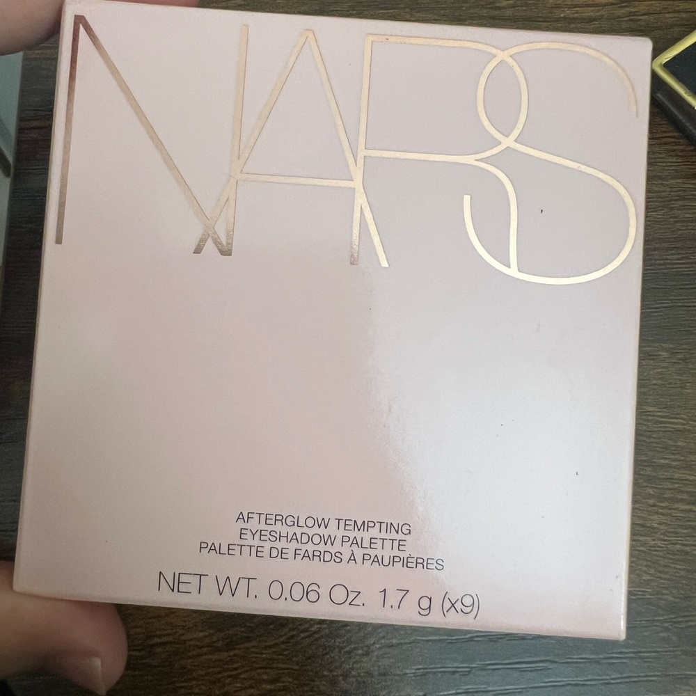 NARS AFTERGLOW TEMPTING EYESHADOW PALETTE - Picture 7 of 10